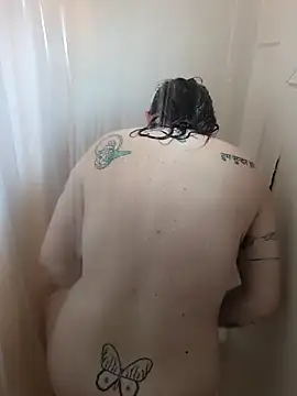 RosieSwitchBitch online show from 05-09-26, 04:12