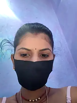 Snapshot of RUHI_1143 chatting on 05-25-26, 04:51 RUHI 1143 online show from 05-25-26, 04:51