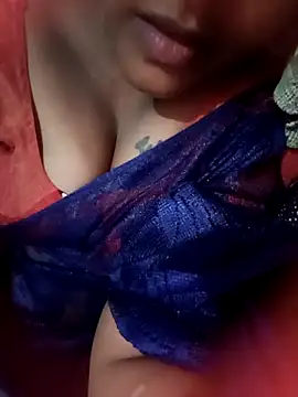 Tamil Hot HoneyBee online show from 05-25-26, 03:56