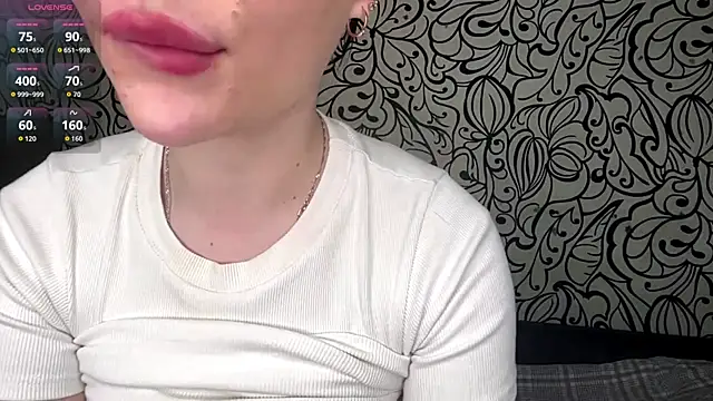 CrystalMuze online show from 06-15-26, 01:46