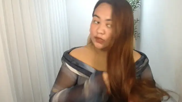 Snapshot of Czarinna chatting on 07-13-26, 08:33 Czarinna online show from 07-13-26, 08:33