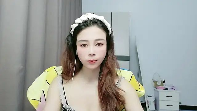 Snapshot of xiaoxiaohong030 chatting on 06-13-26, 02:37 xiaoxiaohong030 online show from 06-13-26, 02:37