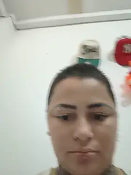 Snapshot of romina23 chatting on 05-27-26, 07:55 romina23 online show from 05-27-26, 07:55