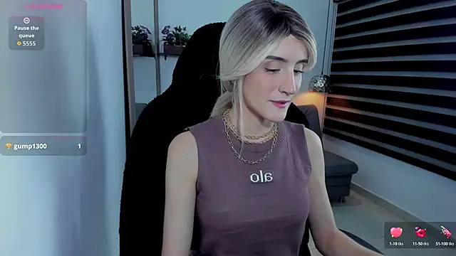 Snapshot of Jessica_lisbon chatting on 04-29-26, 01:04 Jessica lisbon online show from 04-29-26, 01:04