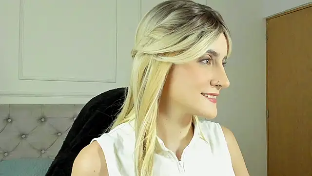 Snapshot of Jessica_lisbon chatting on 06-10-26, 04:17 Jessica lisbon online show from 06-10-26, 04:17