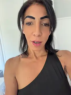 Yasmiinee online show from 06-07-26, 10:08