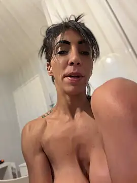 Yasmiinee online show from 06-08-26, 01:28