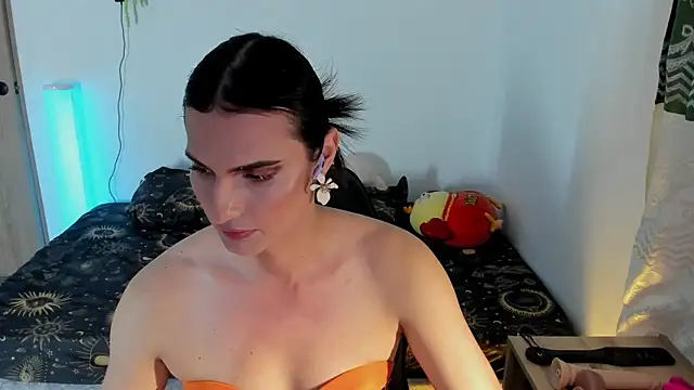 Snapshot of _shantallskinny_ chatting on 05-06-26, 05:57 shantallskinny online show from 05-06-26, 05:57