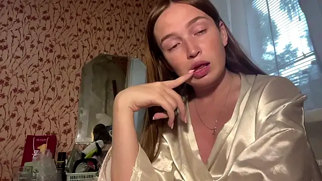 Chloooee online show from 07-27-26, 01:51