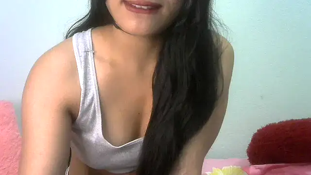Snapshot of sharmeeli_sima chatting on 06-16-26, 06:27 sharmeeli sima online show from 06-16-26, 06:27