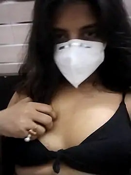 Snapshot of NAUGHTY-RASHI chatting on 05-15-26, 10:28 NAUGHTY-RASHI online show from 05-15-26, 10:28