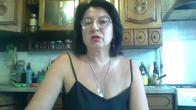 Fiona06 online show from 05-25-26, 05:57