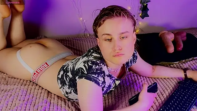 cumboydoll online show from 07-08-26, 08:35