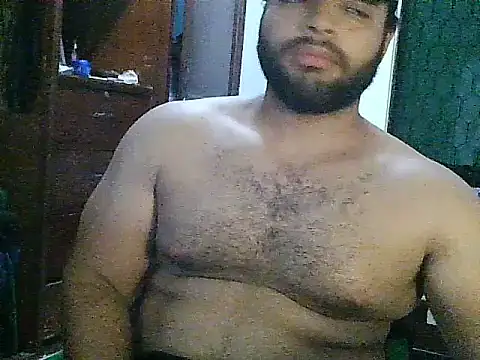 Snapshot of Bearmachin chatting on 06-18-26, 03:07 Bearmachin online show from 06-18-26, 03:07
