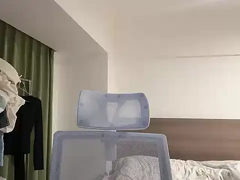 xiaoVV-001 online show from 04-26-26, 12:36