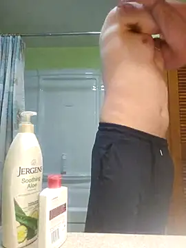 Snapshot of Jaylovski96 chatting on 05-12-26, 04:37 Jaylovski96 online show from 05-12-26, 04:37