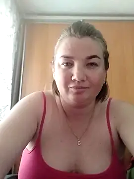 Snapshot of MiyaOlliver chatting on 05-08-26, 02:33 MiyaOlliver online show from 05-08-26, 02:33