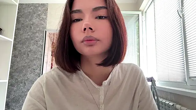 Snapshot of MarylnMonnier chatting on 05-18-26, 08:20 MarylnMonnier online show from 05-18-26, 08:20