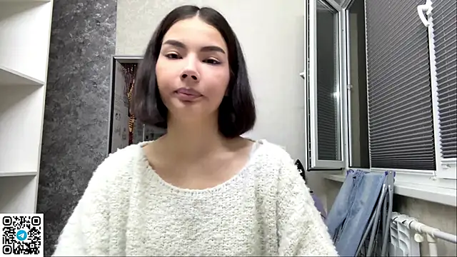 Snapshot of MarylnMonnier chatting on 05-21-26, 07:10 MarylnMonnier online show from 05-21-26, 07:10