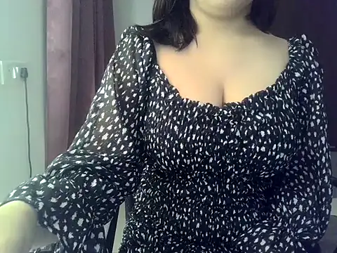Snapshot of DreamyDesireX chatting on 06-17-26, 06:20 DreamyDesireX online show from 06-17-26, 06:20