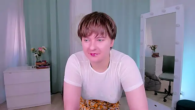 Snapshot of MelittaStorrie chatting on 05-10-26, 06:18 MelittaStorrie online show from 05-10-26, 06:18