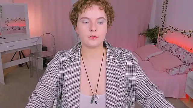 Snapshot of MelittaStorrie chatting on 05-30-26, 06:32 MelittaStorrie online show from 05-30-26, 06:32