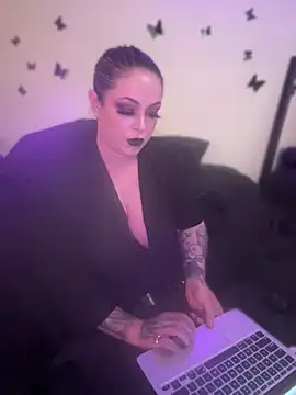 tacyeannxo online show from 07-24-26, 07:01