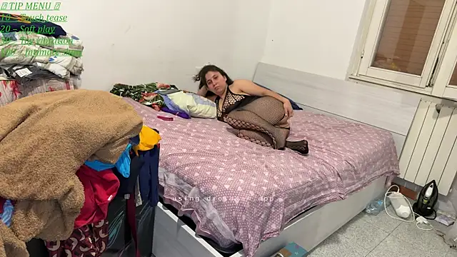 LolaH97 online show from 04-26-26, 11:35