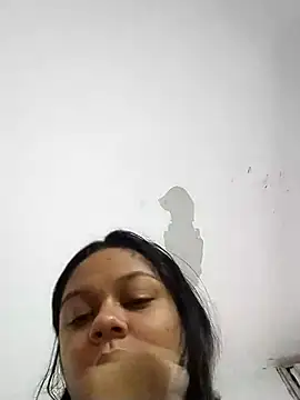 zoehot07 online show from 04-27-26, 07:12