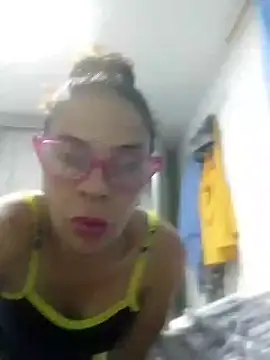 Snapshot of Ragnia_Duxx chatting on 07-28-26, 04:19 Ragnia Duxx online show from 07-28-26, 04:19