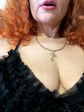 Snapshot of kisulya chatting on 10-18-25, 06:37 kisulya online show from 10-18-25, 06:37