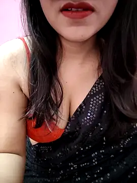 Snapshot of Razoee chatting on 05-19-26, 08:42 Razoee online show from 05-19-26, 08:42