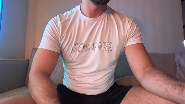 Snapshot of gymshrk chatting on 05-19-26, 04:52 gymshrk online show from 05-19-26, 04:52