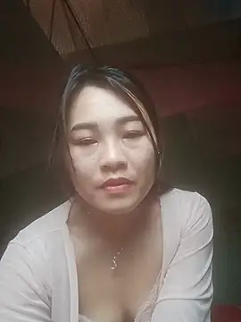 Snapshot of Pivi12 chatting on 05-17-26, 08:12 Pivi12 online show from 05-17-26, 08:12