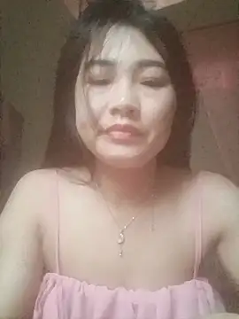 Snapshot of Pivi12 chatting on 05-17-26, 11:23 Pivi12 online show from 05-17-26, 11:23