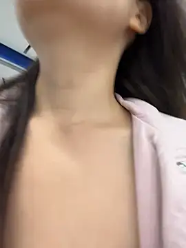xiaochengzi505 online show from 05-15-26, 12:06