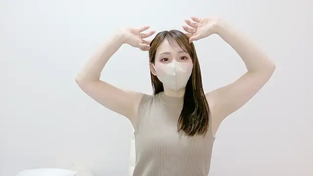 momoka  o0 online show from 05-18-26, 04:29