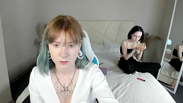 Elira Vane online show from 06-04-26, 03:01