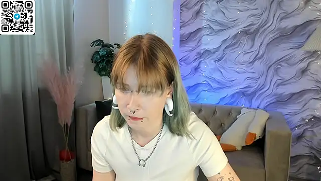 Elira Vane online show from 06-15-26, 10:39