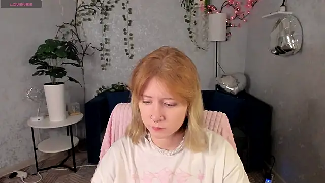 Elira Vane online show from 07-13-26, 02:58