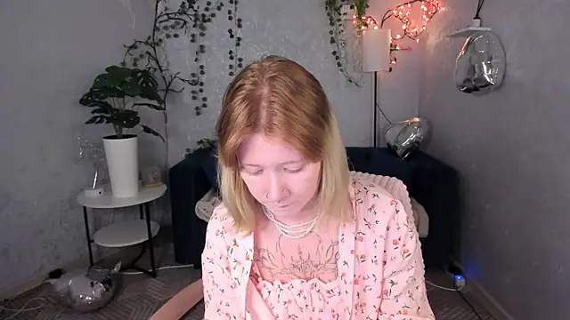 Elira Vane online show from 07-15-26, 03:01