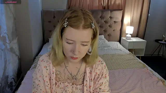 Elira Vane online show from 07-20-26, 02:59