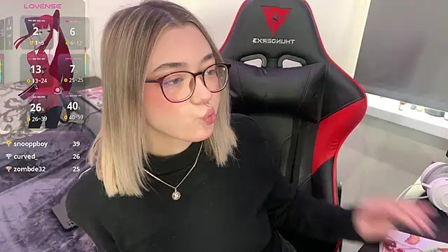 Jessica nigh online show from 05-18-26, 07:14