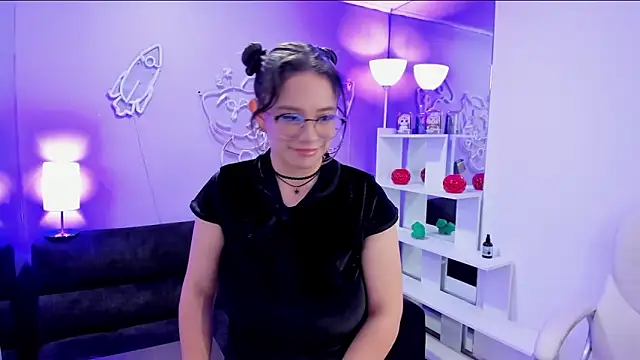 MaraMartinez  online show from 05-23-26, 07:40