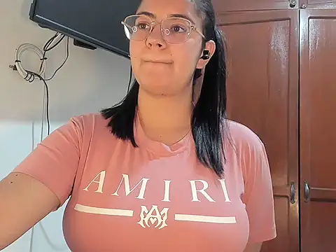 melodyi  online show from 05-19-26, 01:22