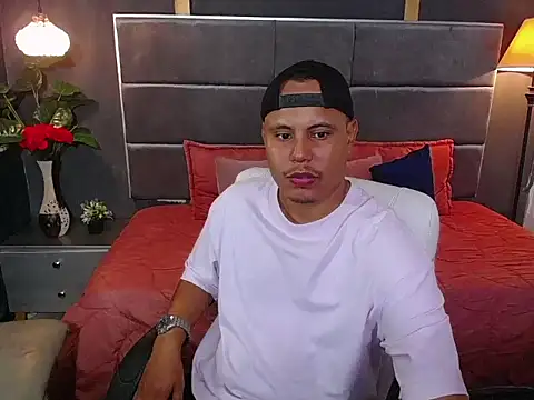 noah oliver1 online show from 06-17-26, 01:19