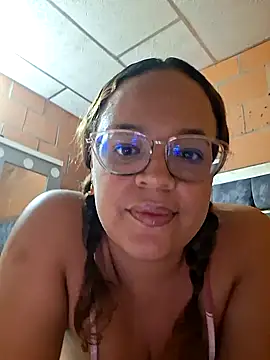 AgathaFerrer online show from 04-29-26, 01:15