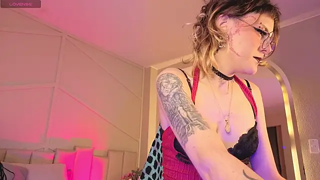 Rossiee huntt online show from 04-30-26, 01:06