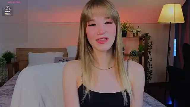 MilliBrownn online show from 05-01-26, 03:22
