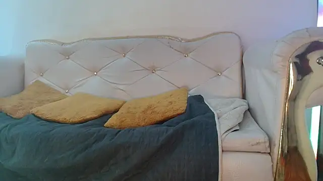 Bebecita Hot online show from 05-27-26, 01:57